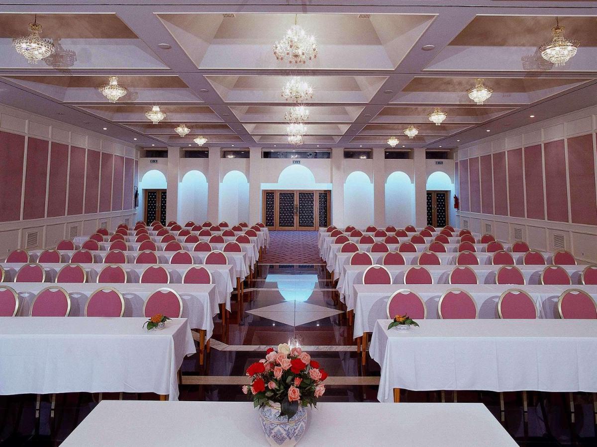 Hotel Mercure Alger Aeroport Dar el Beïda Kültér fotó The ballroom