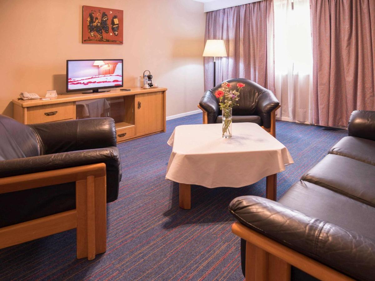 Hotel Mercure Alger Aeroport Dar el Beïda Kültér fotó A suite at the hotel