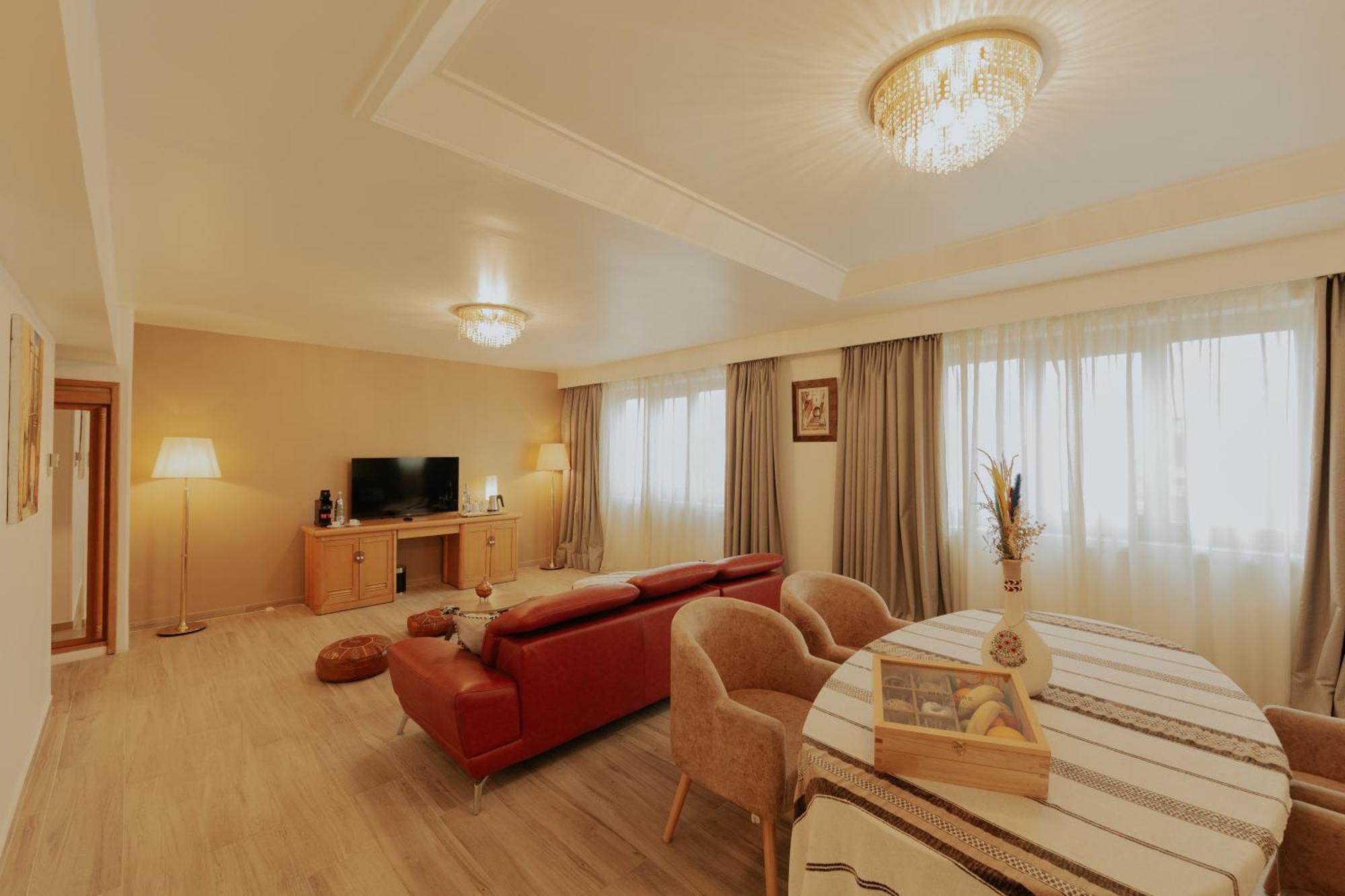 Hotel Mercure Alger Aeroport Dar el Beïda Kültér fotó Suite room